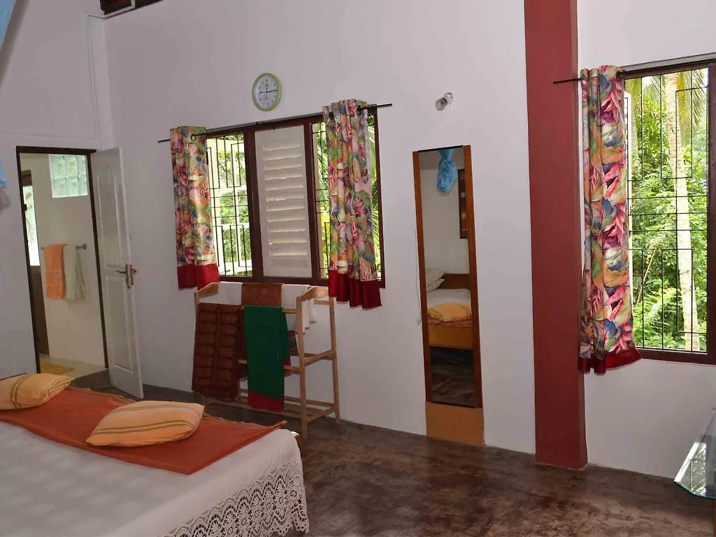Sujatha'S Homestay Residence 캔디