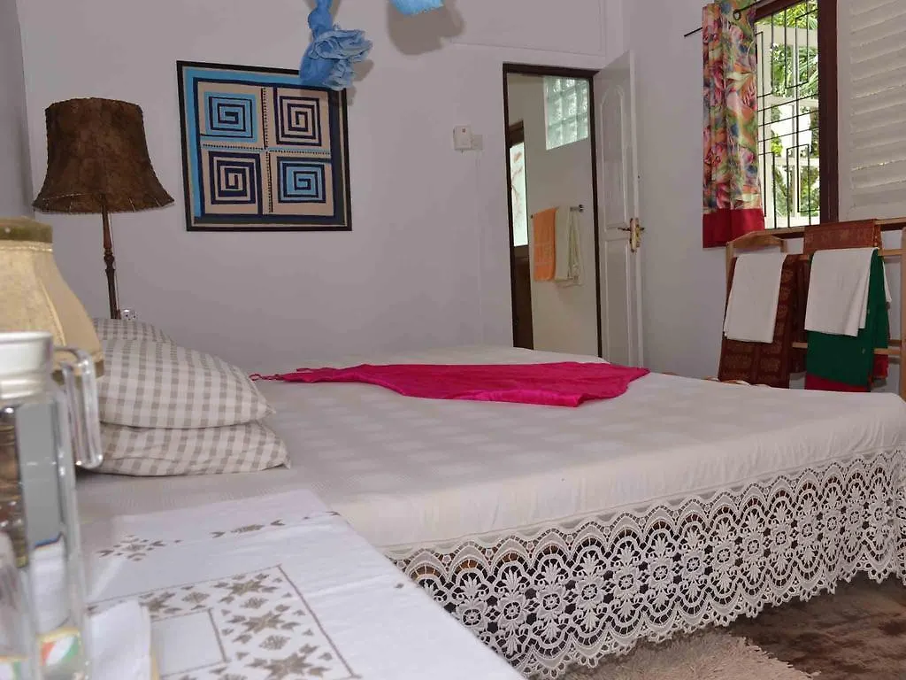 Sujatha'S Homestay Residence 캔디 스리랑카