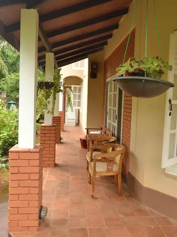 B&B Sujatha'S Homestay Residence 캔디